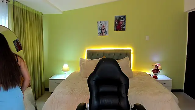  Charlotte evans 1 online show from November 29, 8:31 pm