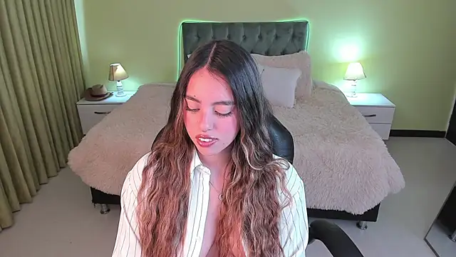  Charlotte evans 1 online show from June 30, 7:36 pm