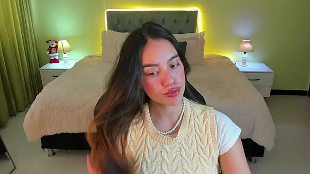  Charlotte evans 1 online show from December 19, 8:55 pm