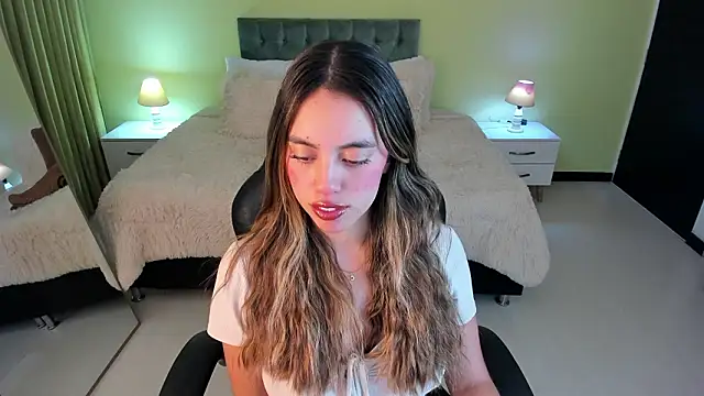  Charlotte evans 1 online show from February 4, 11:44 pm