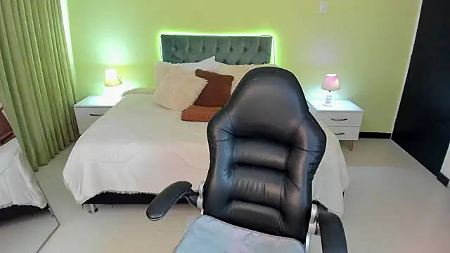  Charlotte evans 1 online show from March 22, 1:01 pm