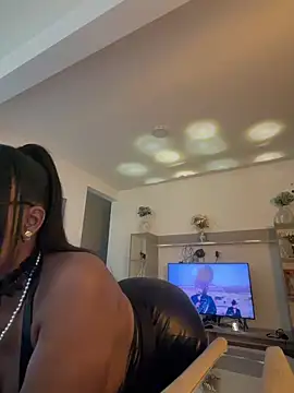 Jessie-pradoo online show from May 16, 9:47 pm