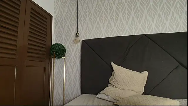 Snapshot of nataly_velez chatting on March 11, 1:37 am nataly velez online show from March 11, 1:37 am