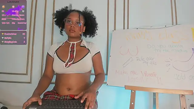 Snapshot of nataly_velez chatting on March 18, 10:48 pm nataly velez online show from March 18, 10:48 pm