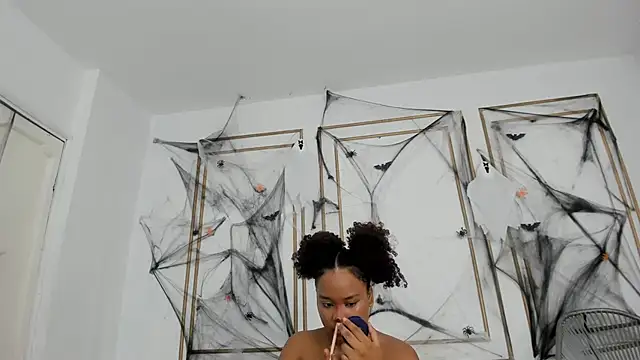 nataly velez online show from October 25, 7:14 pm