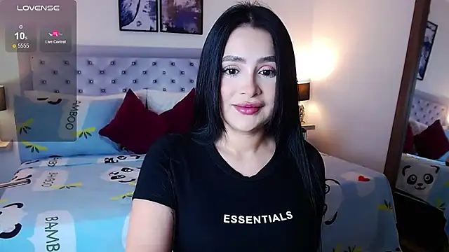 sarascottt online show from April 15, 2:43 pm