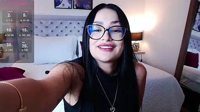 sarascottt online show from February 17, 5:44 pm