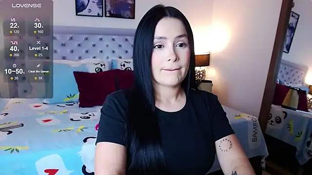 sarascottt online show from March 9, 8:01 pm