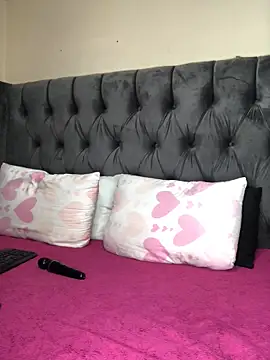 Anaelle24 online show from February 14, 6:46 am