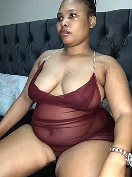 Snapshot of Anaelle24 chatting on June 27, 3:45 am Anaelle24 online show from June 27, 3:45 am