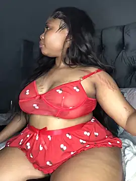 Snapshot of Anaelle24 chatting on March 11, 9:02 am Anaelle24 online show from March 11, 9:02 am