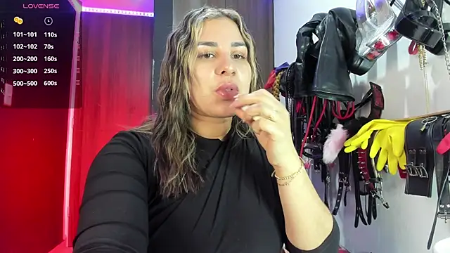 Snapshot of violet_bdsmx chatting on June 10, 7:48 pm violet bdsmx online show from June 10, 7:48 pm