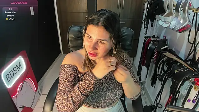 violet bdsmx online show from September 13, 9:37 pm