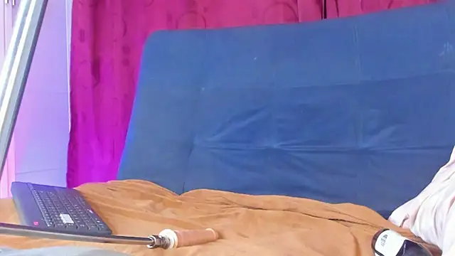 swetty loverss online show from February 18, 12:30 am