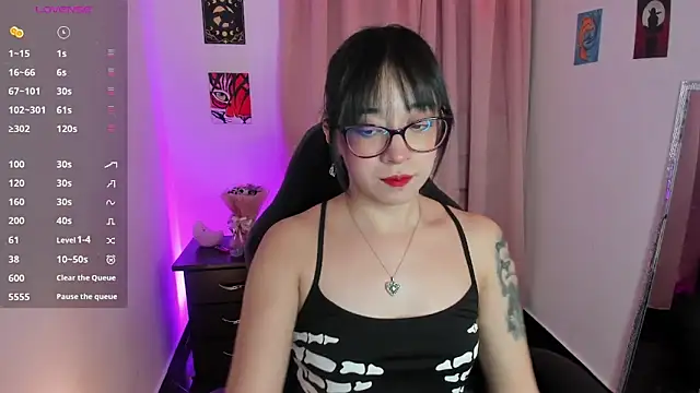 Snapshot of indra_cam chatting on September 20, 3:11 am indra cam online show from September 20, 3:11 am