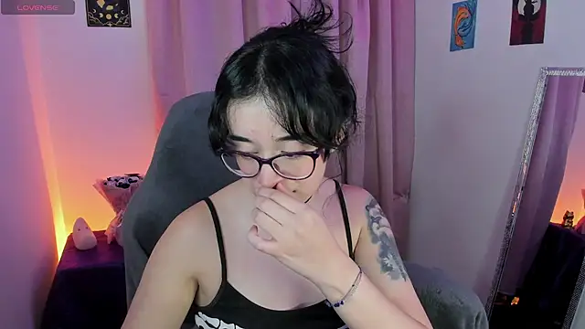 indra cam online show from April 9, 4:25 am