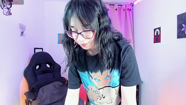 Snapshot of indra_cam chatting on March 17, 6:51 am indra cam online show from March 17, 6:51 am