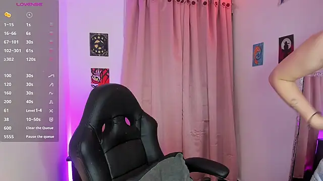 Snapshot of indra_cam chatting on September 21, 3:11 am indra cam online show from September 21, 3:11 am