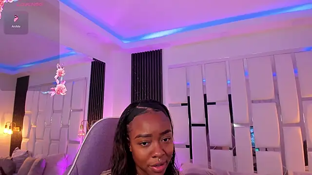 mia schwarz online show from November 8, 3:21 am