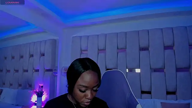 mia schwarz online show from March 13, 9:42 pm