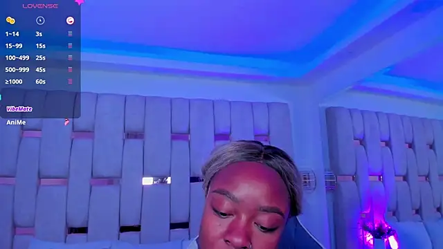 mia schwarz online show from April 11, 7:50 pm