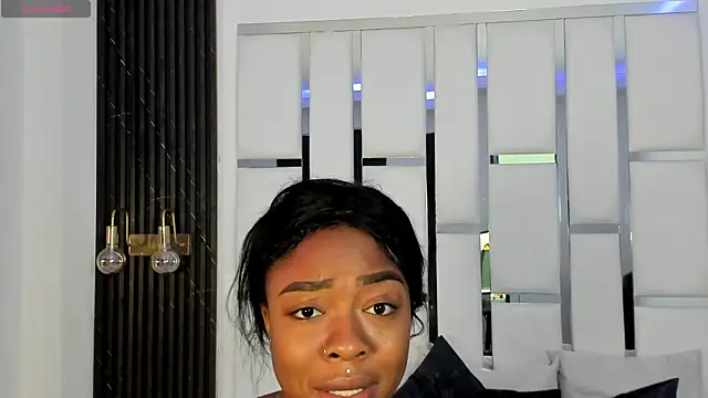 Snapshot of mia_schwarz chatting on December 14, 12:22 pm mia schwarz online show from December 14, 12:22 pm