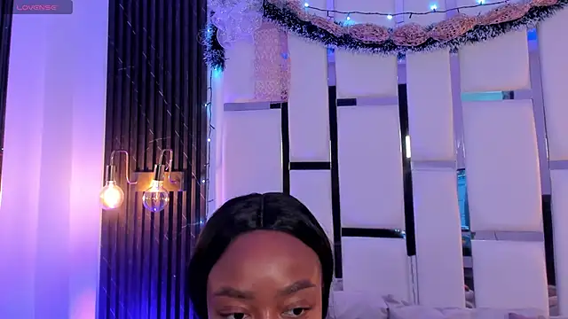 mia schwarz online show from December 18, 9:29 pm