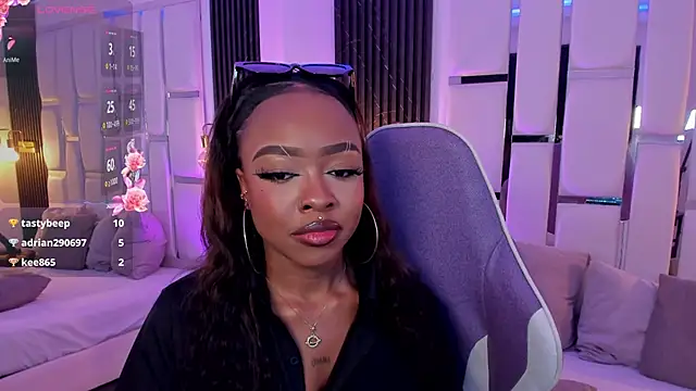 mia schwarz online show from November 8, 3:26 pm