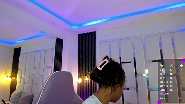 mia schwarz online show from November 9, 8:35 pm