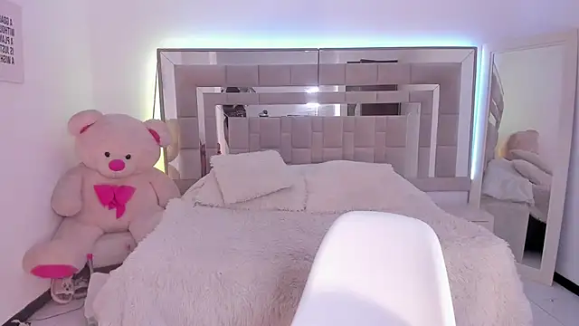 Snapshot of Keisha_west chatting on January 30, 2:47 pm Keisha west online show from January 30, 2:47 pm