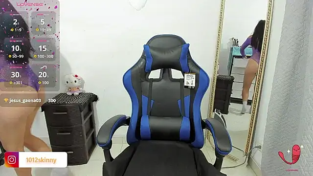 Snapshot of Megann_1410 chatting on February 24, 3:07 am Megann 1410 online show from February 24, 3:07 am