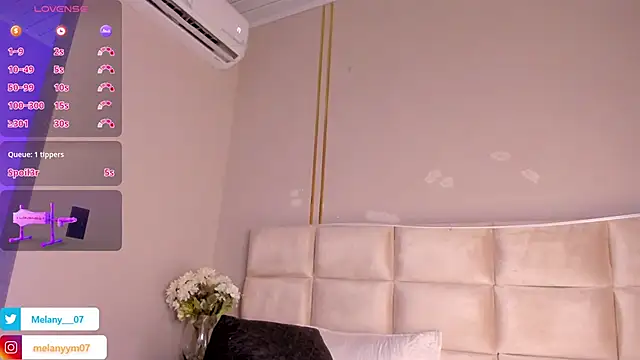 Heicy  online show from April 17, 8:11 pm