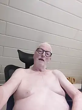 Greyhound70 online show from November 7, 4:44 pm