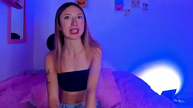 Snapshot of Imsophie_collins chatting on November 30, 5:30 am Imsophie collins online show from November 30, 5:30 am