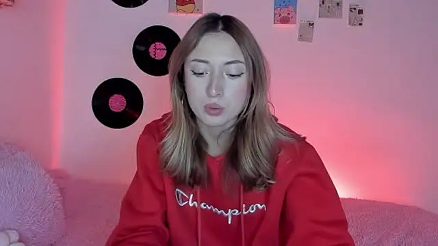 Imsophie collins online show from October 19, 5:32 am