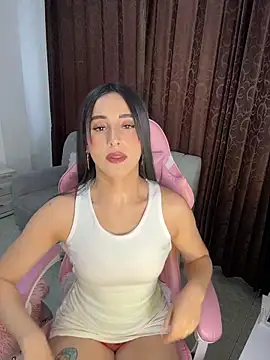 itsmadely online show from March 22, 9:05 pm