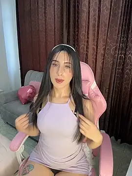 itsmadely online show from March 8, 9:40 pm