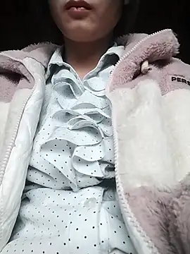 Snapshot of lytamye chatting on March 20, 10:32 am lytamye online show from March 20, 10:32 am