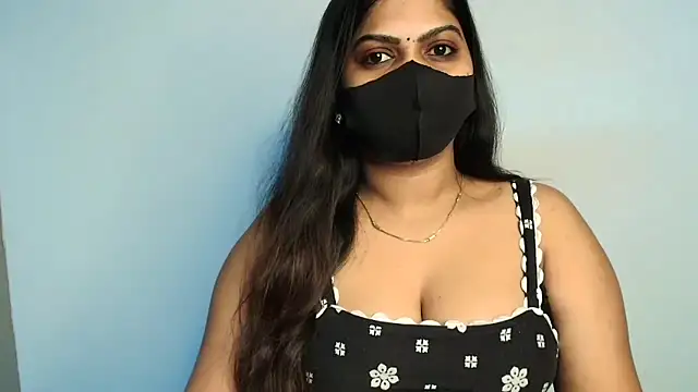 Snapshot of sameeksha_9 chatting on November 10, 12:59 am sameeksha 9 online show from November 10, 12:59 am