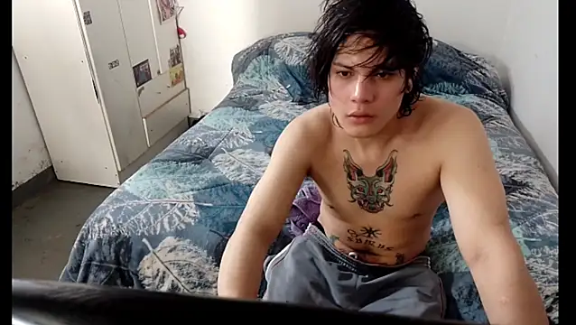 Snapshot of Xtrem3HARDxxx chatting on October 3, 7:04 pm Xtrem3HARDxxx online show from October 3, 7:04 pm