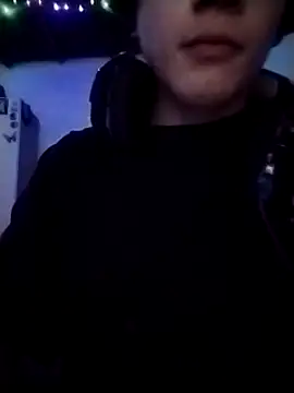 Snapshot of Xtrem3HARDxxx chatting on March 15, 7:31 am Xtrem3HARDxxx online show from March 15, 7:31 am