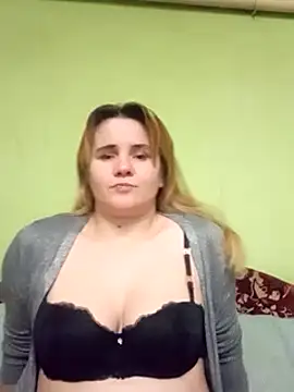 Snapshot of SannyMILF chatting on December 18, 3:33 pm SannyMILF online show from December 18, 3:33 pm