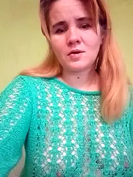 Snapshot of SannyMILF chatting on December 19, 9:51 am SannyMILF online show from December 19, 9:51 am
