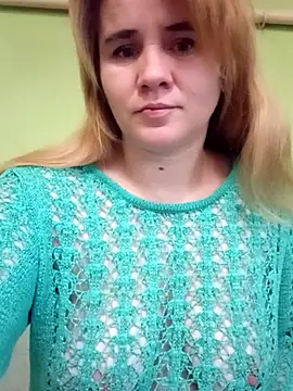 Snapshot of SannyMILF chatting on December 21, 7:24 am SannyMILF online show from December 21, 7:24 am