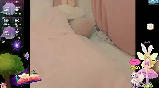 Snapshot of Blondecandie chatting on March 7, 4:55 pm Blondecandie online show from March 7, 4:55 pm