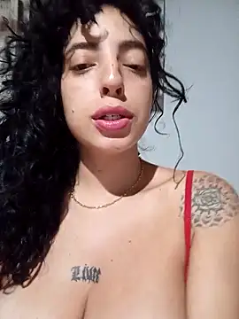 Sweet-diamondxxx online show from March 4, 3:03 am