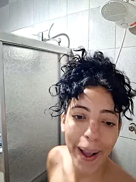 Snapshot of Sweet-diamondxxx chatting on November 9, 1:15 pm Sweet-diamondxxx online show from November 9, 1:15 pm