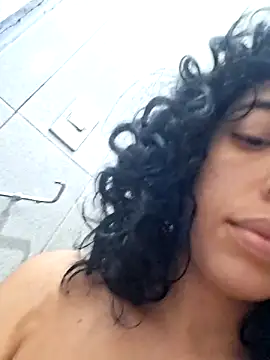 Snapshot of Sweet-diamondxxx chatting on April 19, 1:01 pm Sweet-diamondxxx online show from April 19, 1:01 pm