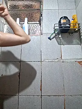 Snapshot of Sweet-diamondxxx chatting on February 10, 4:50 pm Sweet-diamondxxx online show from February 10, 4:50 pm