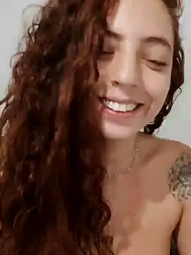 Snapshot of Sweet-diamondxxx chatting on January 30, 2:47 pm Sweet-diamondxxx online show from January 30, 2:47 pm